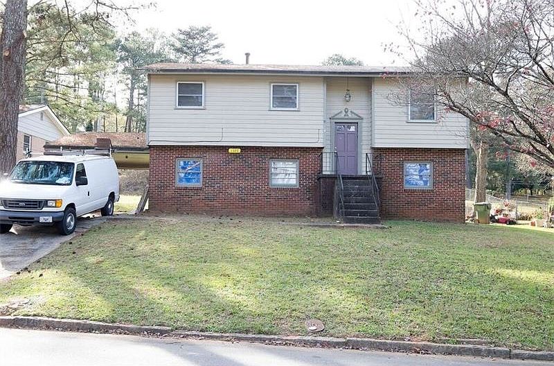 2nd image of 1026 Forest Valley Dr SE