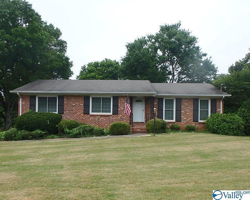 1st image of 405 Hillmont Dr NW