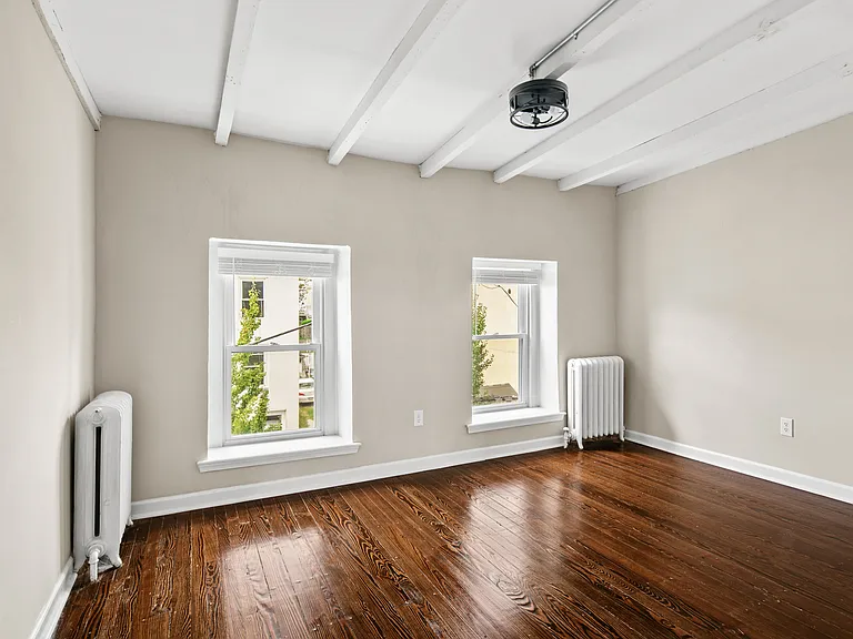 127 Seville St — Photo 27