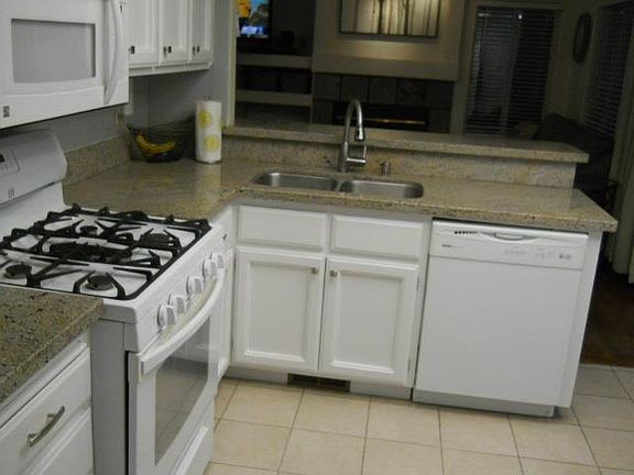 4th image of 1690 Las Brisas Dr