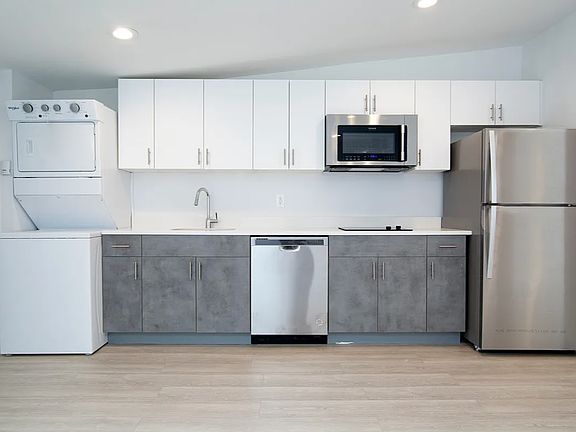 5th image of 369 W 36th St #3E