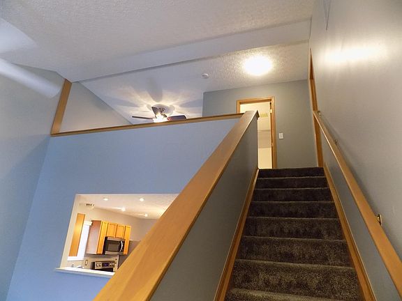 3rd image of 1385 Phlox Ave