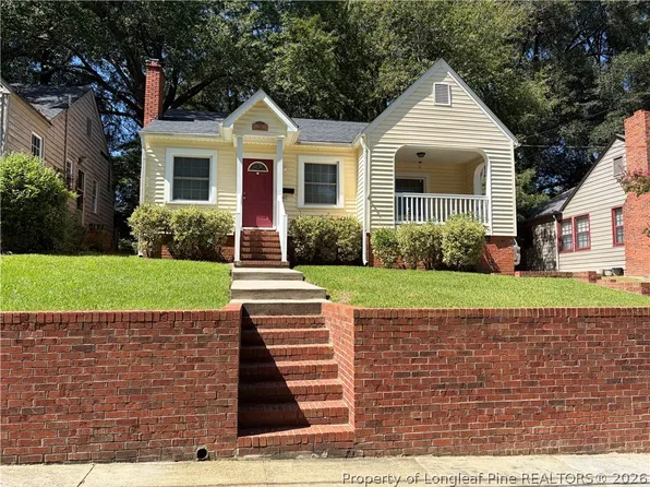 719 Greenland Dr, Fayetteville, NC 28303