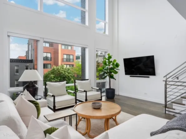 1640 W Erie St #2, Chicago, IL 60622