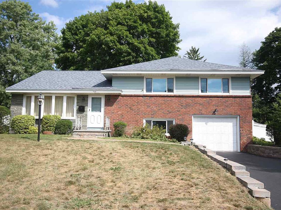 1st image of 544 Custer Rd