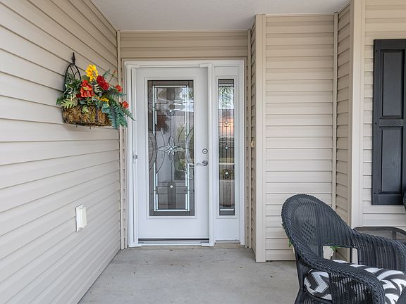 3rd image of 3132 Jemima Ave