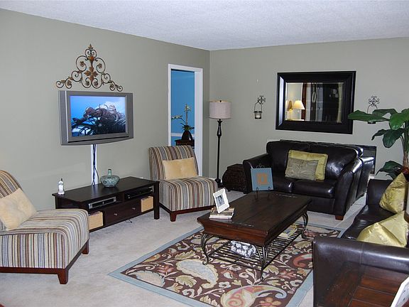 Come home and relax in this spacious den.