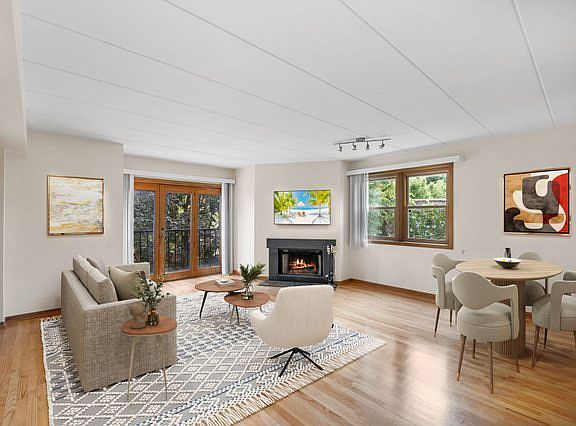 5th image of 812 S Miller St #2S