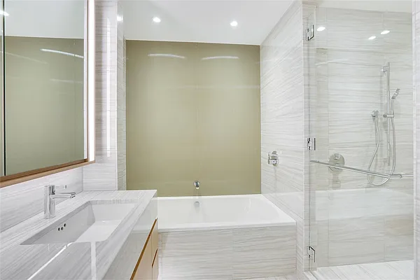 Rented by 50 West Sales Gallery | media 19