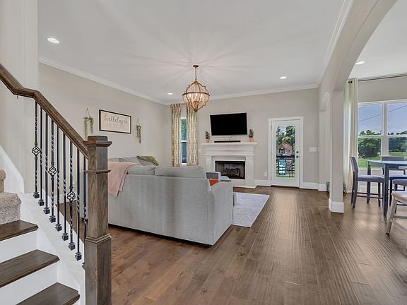 3rd image of 7121 Springwater St
