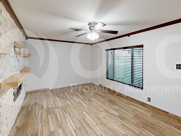 5th image of 17 Macarthur Dr Unit B
