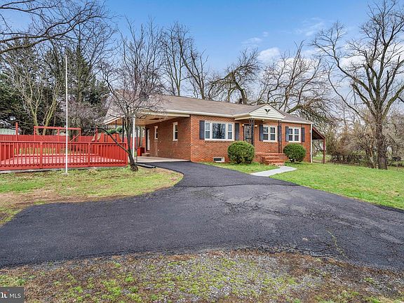 4th image of 310 N Fairfax Blvd