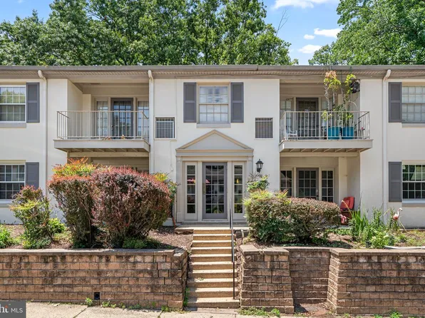 5902 Kingsford Rd, Springfield, VA 22152