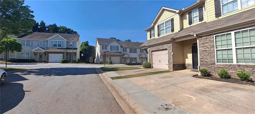 Building Photo - 4330 Park Gate Dr