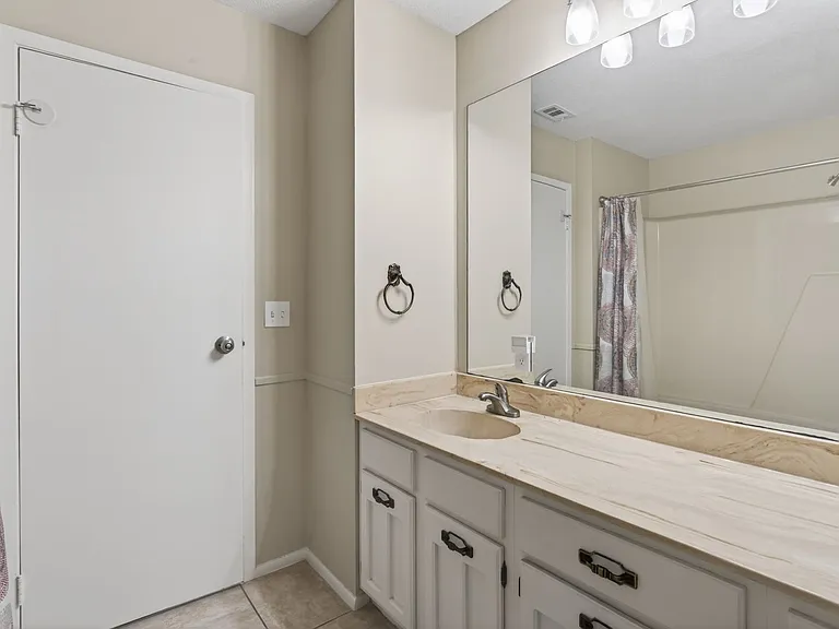 4202 Indian Creek Ct — Photo 29
