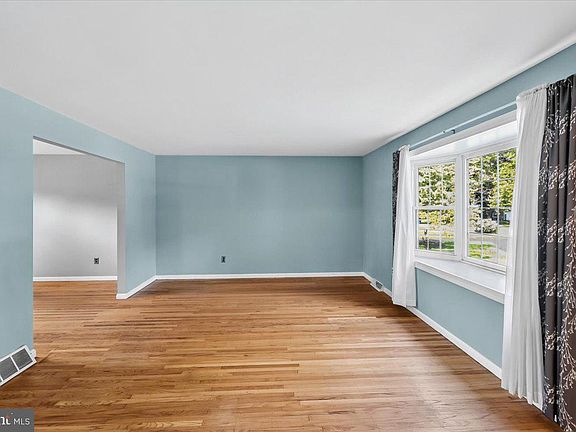 5th image of 1532 Anne Dr
