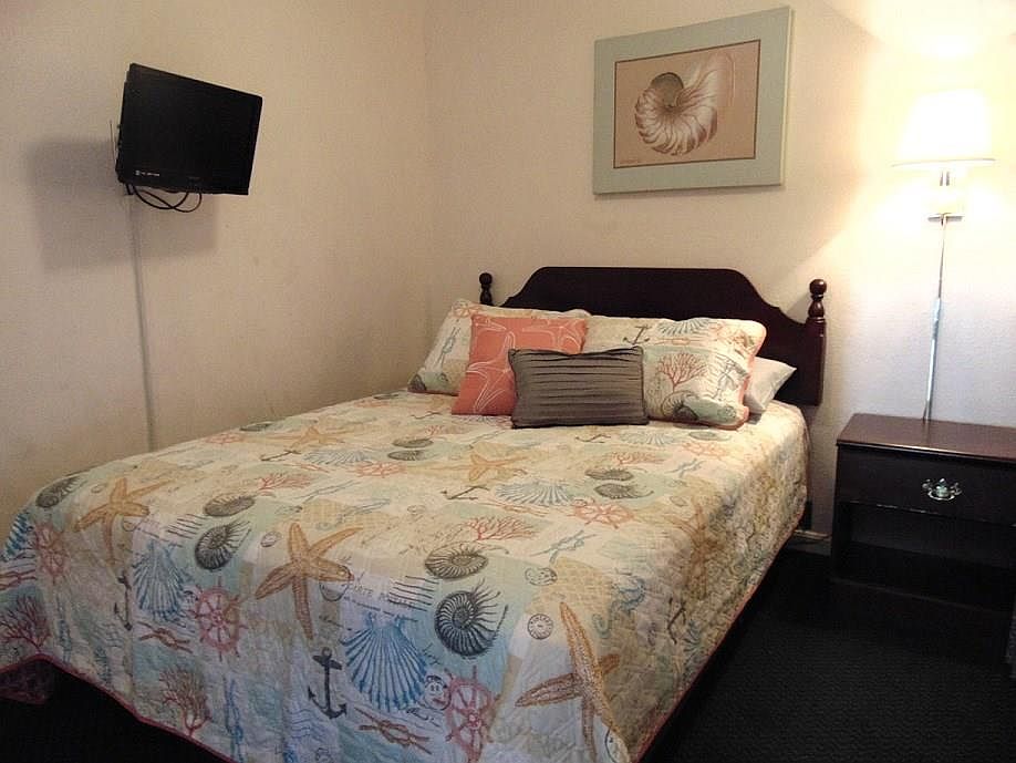 1st image of 6300 Seawall Blvd