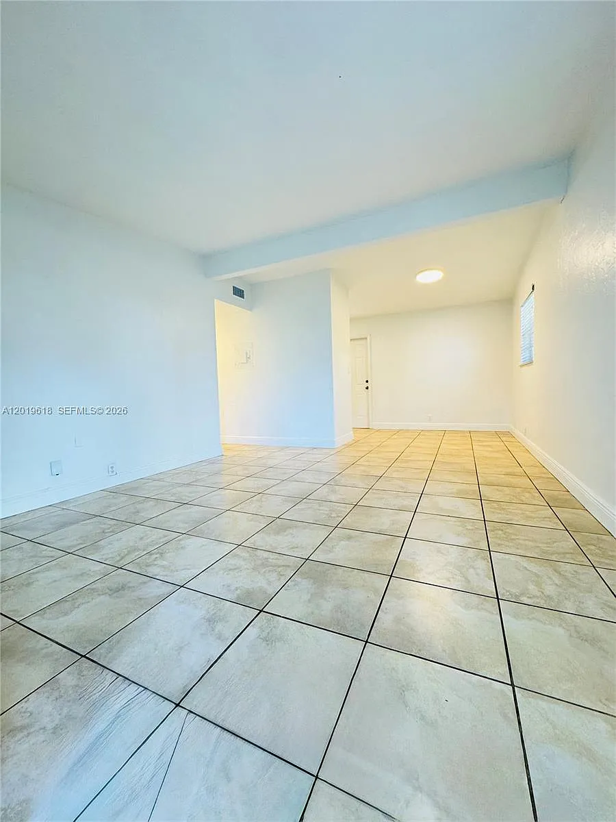 Building Photo - 3370 Frow Ave