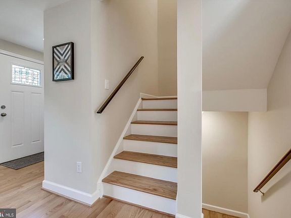 2nd image of 126 Sharpstead Ln