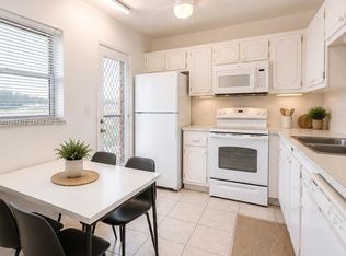 Meadowbrook, Hallandale, FL 33009