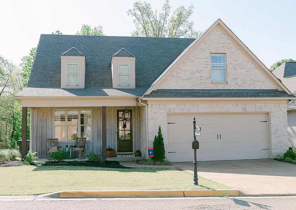 1st image of 1020 Augusta Dr