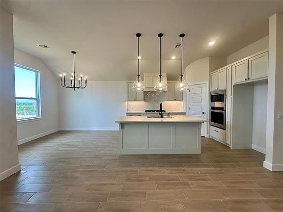 3rd image of 14033 Giverny Ave