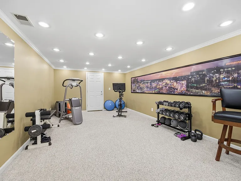 515 Taunton Way #BASEMENT — Photo 19