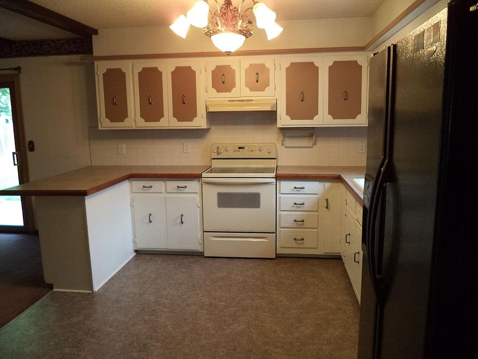 2nd image of 2 N Gayle Ct