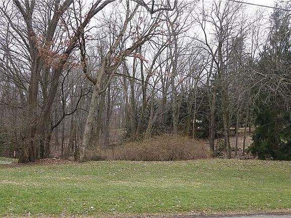 3rd image of 308 Westbrook Dr