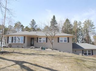 2620 S Latson Rd, Howell, MI 48843