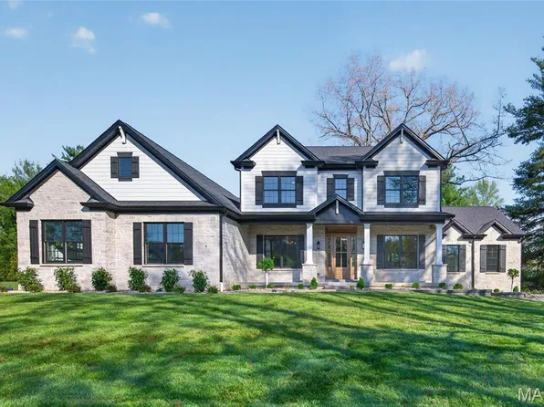 8 Briarbrook Trl, Saint Louis, MO 63131