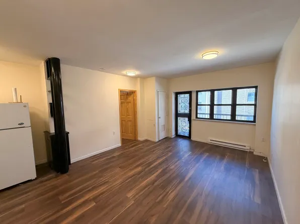 102 Madison Street image 1 of 8