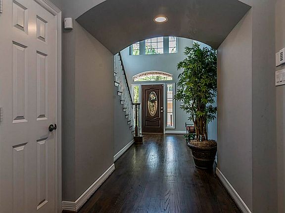 5th image of 1300 Oceanside Ln