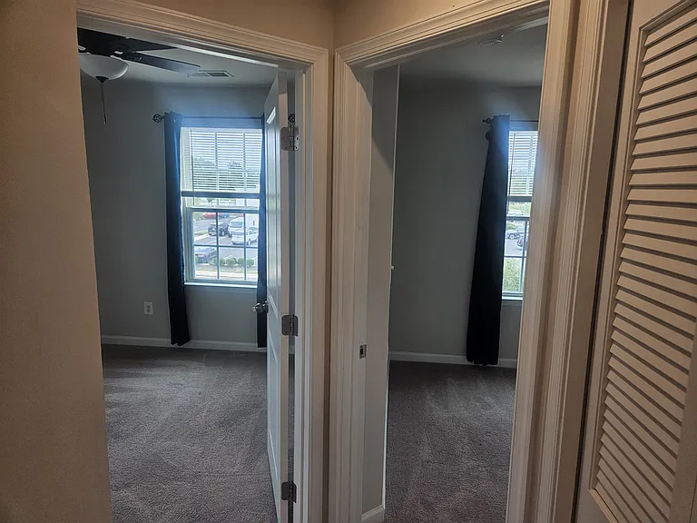 11829 Hall St — Photo 7
