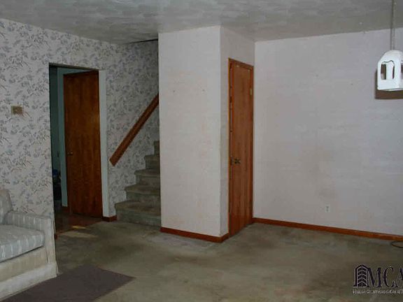 4th image of 3809 1st St
