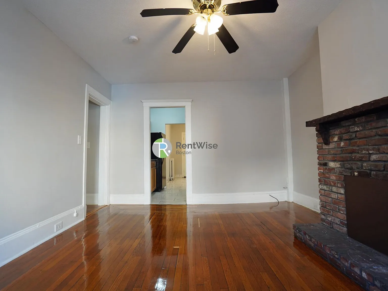 146 Chiswick Rd — Photo 4