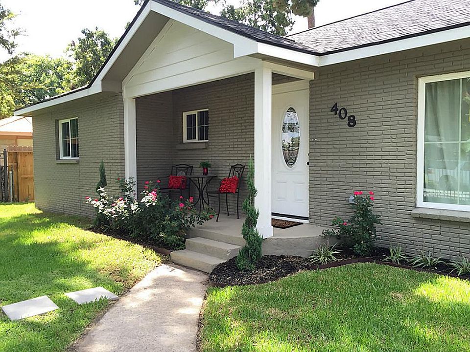1st image of 408 Avenue Of Oaks St