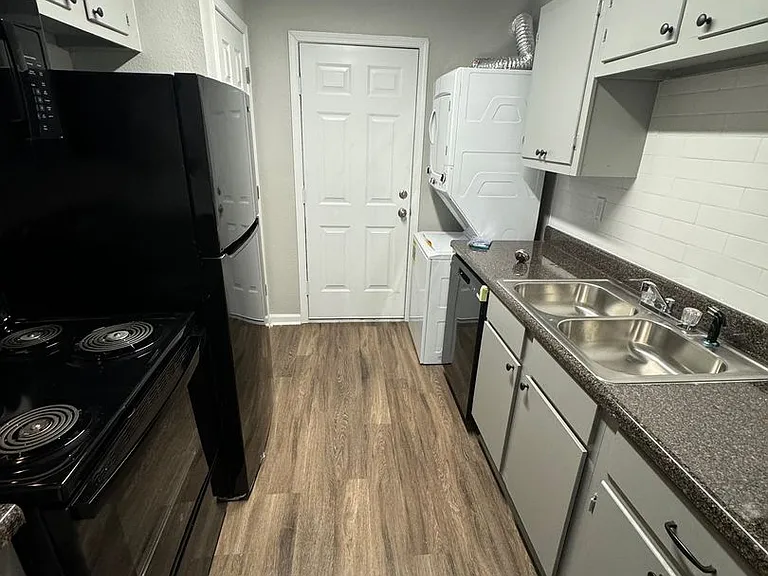Getwell Pointe Apartments — Photo 15