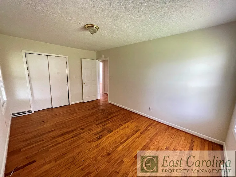4148 Lee St #B — Photo 15
