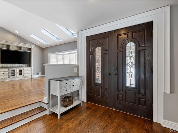 2nd image of 7 Rita Lane