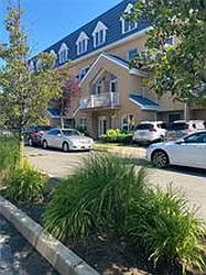 1962 Bergen Avenue, #3E