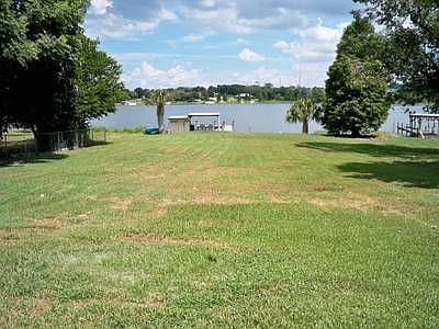 5th image of 409 W Lake Summit Dr