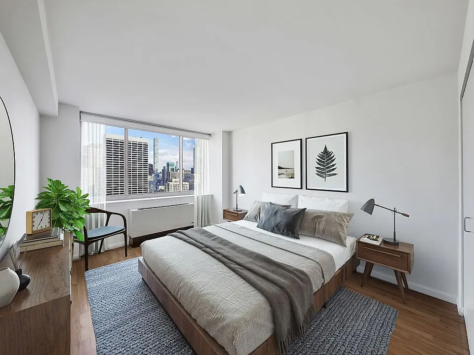 66 W 38th St #44E