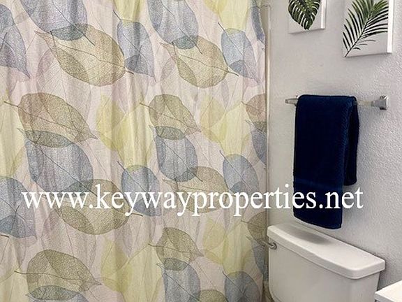5th image of 1809 Girard Blvd SE APT B