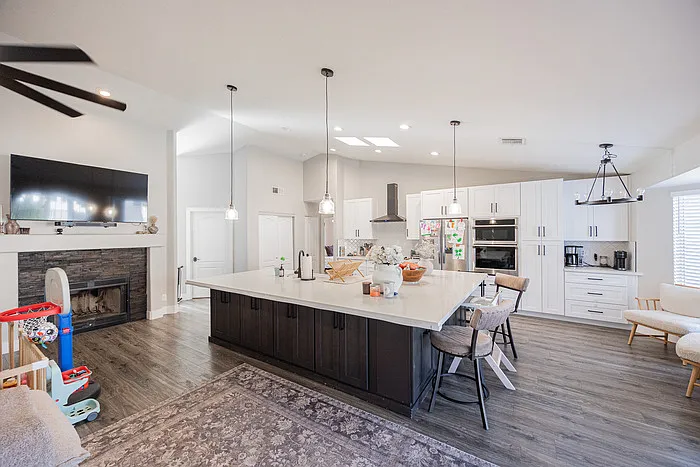904 S Dolphin Dr — Photo 8