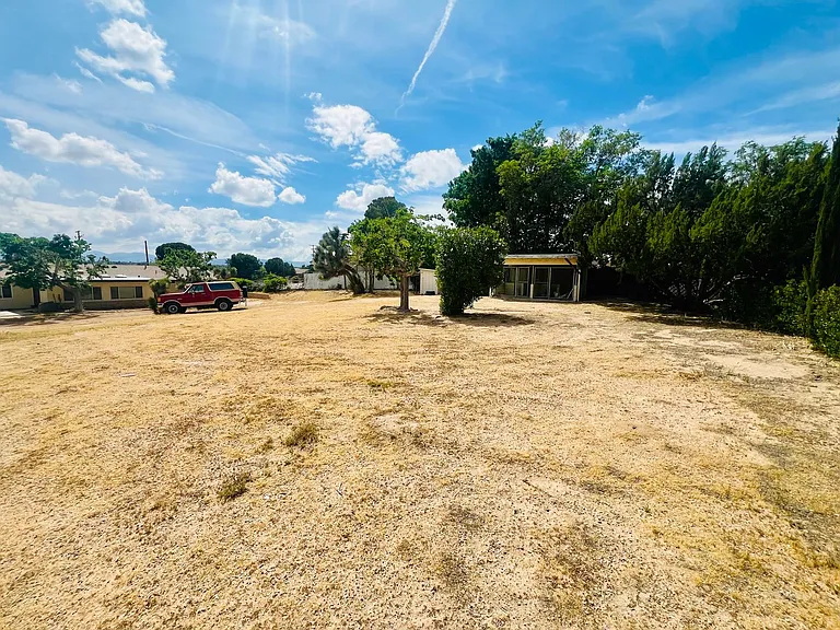 18332 Orange St — Photo 33