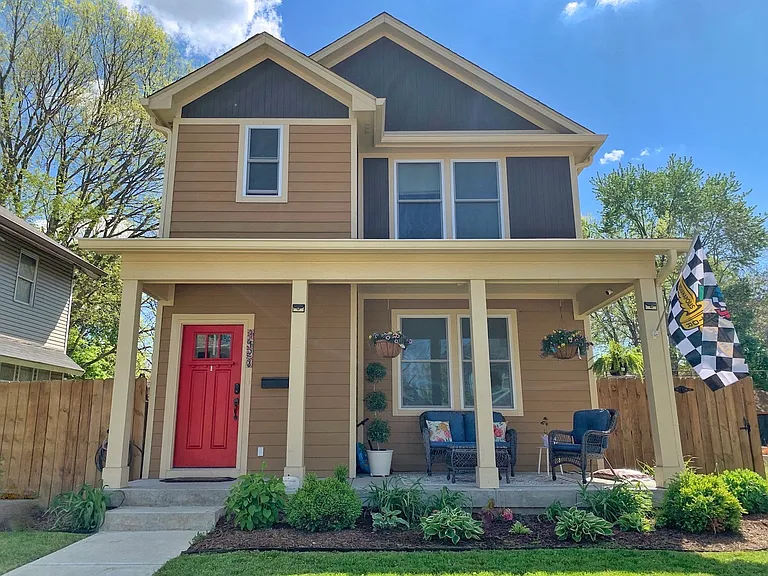 3123 Broadway St — Photo 1