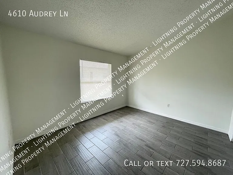 4610 Audrey Ln — Photo 6