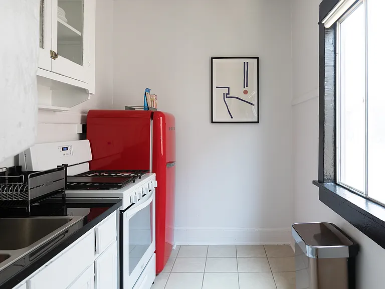 1435 S Union Ave #7 — Photo 2