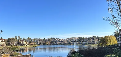 711 Lakemont Pl #4 Photo 1
